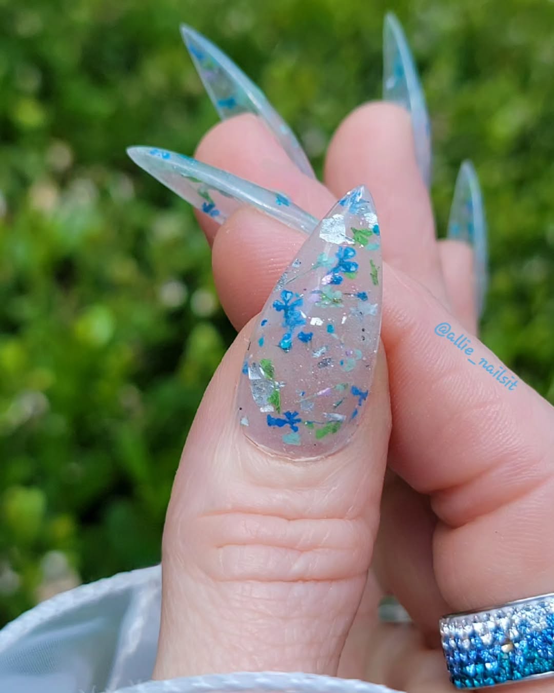 Luna Floral and Foil Acrylic Dip Powder- Luxie Nail