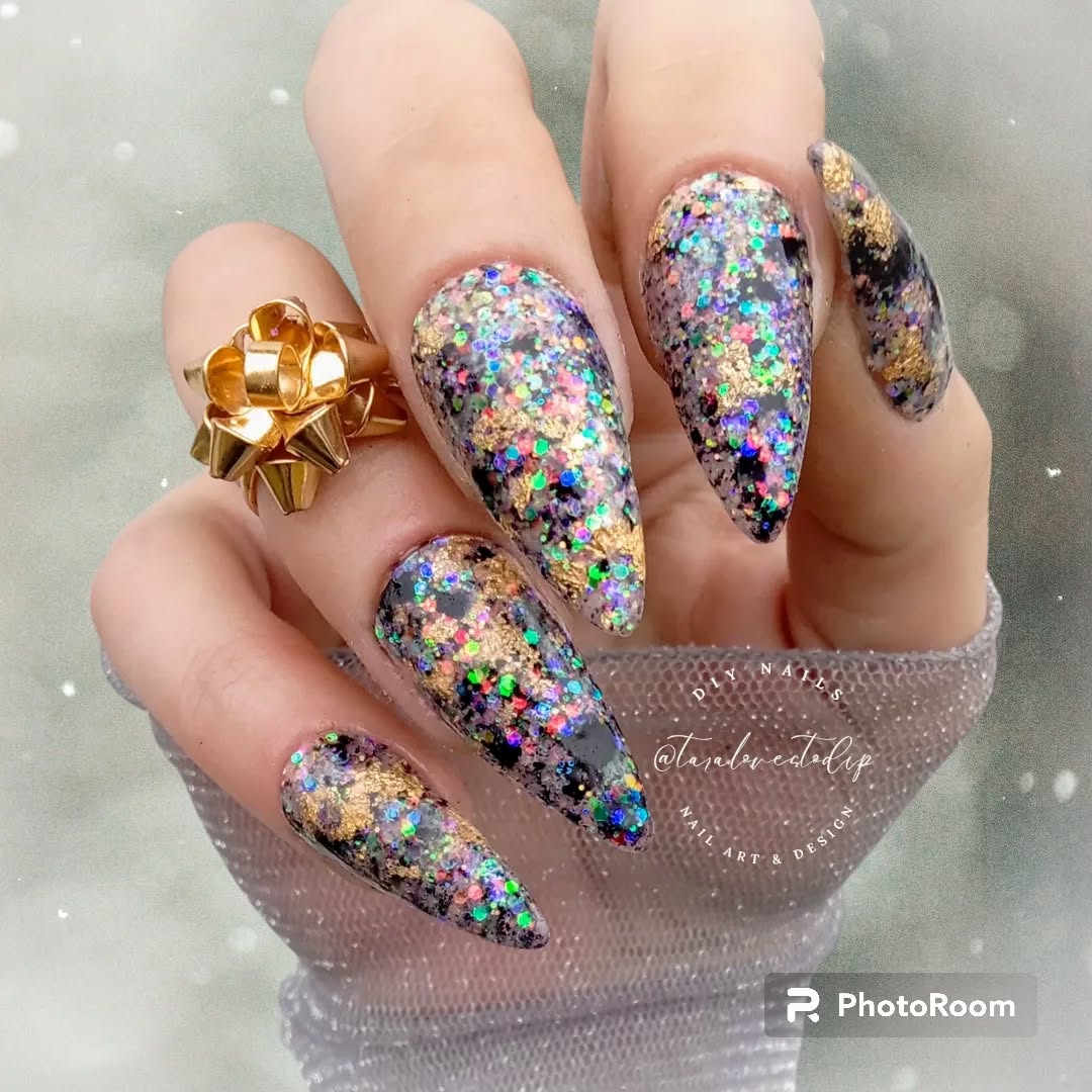 Rockerfeller Acrylic Dip Powder- Luxie Nail