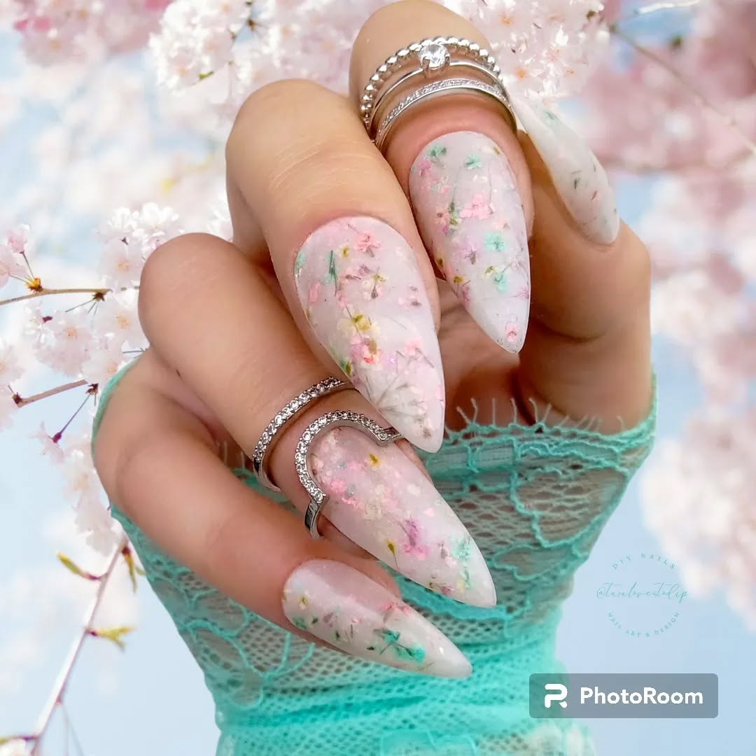 Thea Acrylic Dip Powder- Luxie Nail
