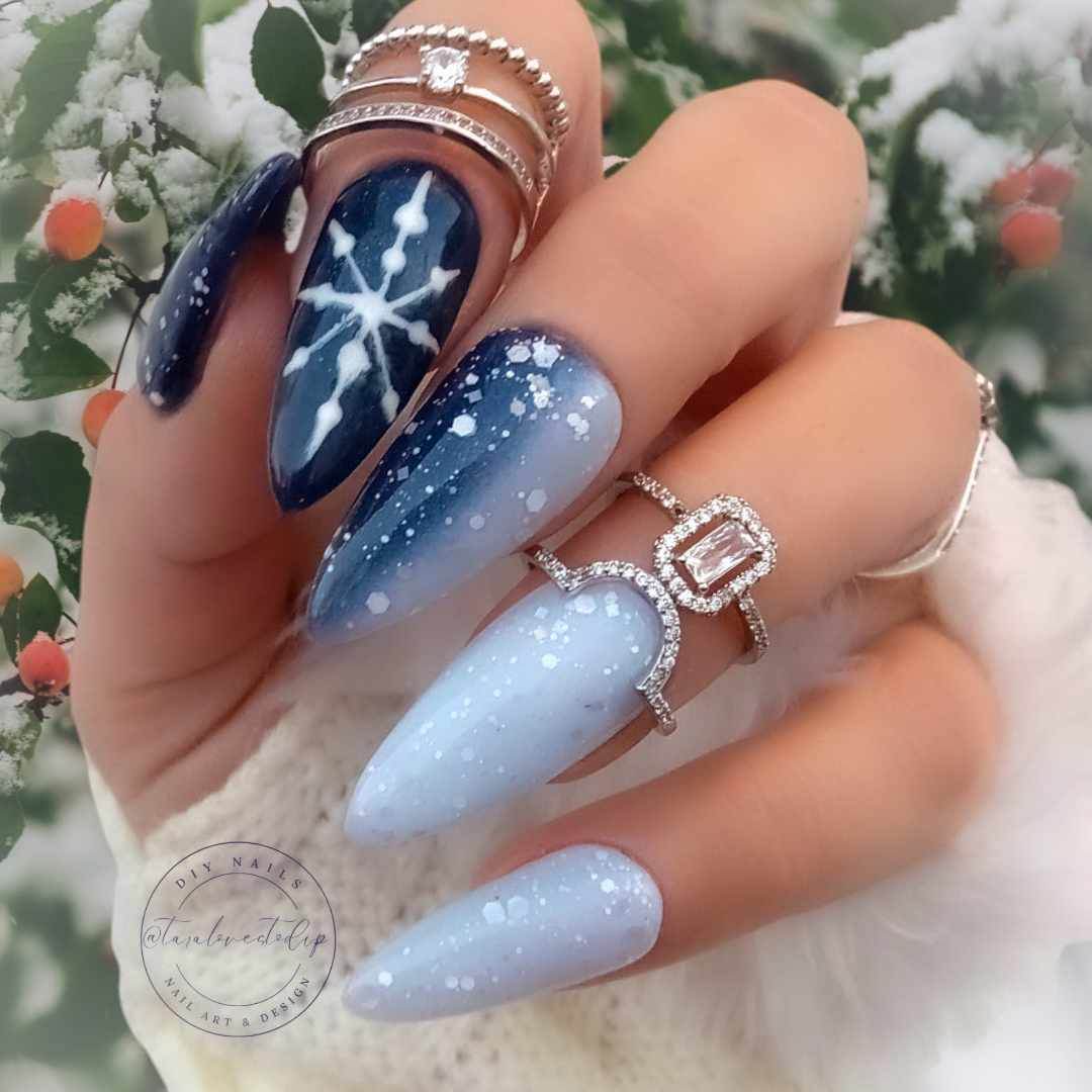 Snowbound Acrylic Dip Powder- Luxie Nail