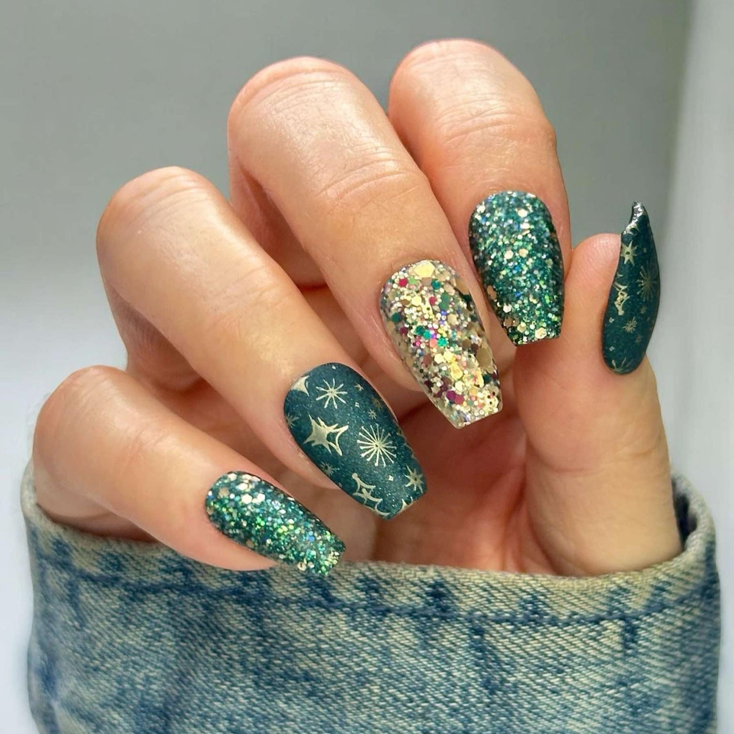 Midnight Masquerade Acrylic Dip Powder- Luxie Nail