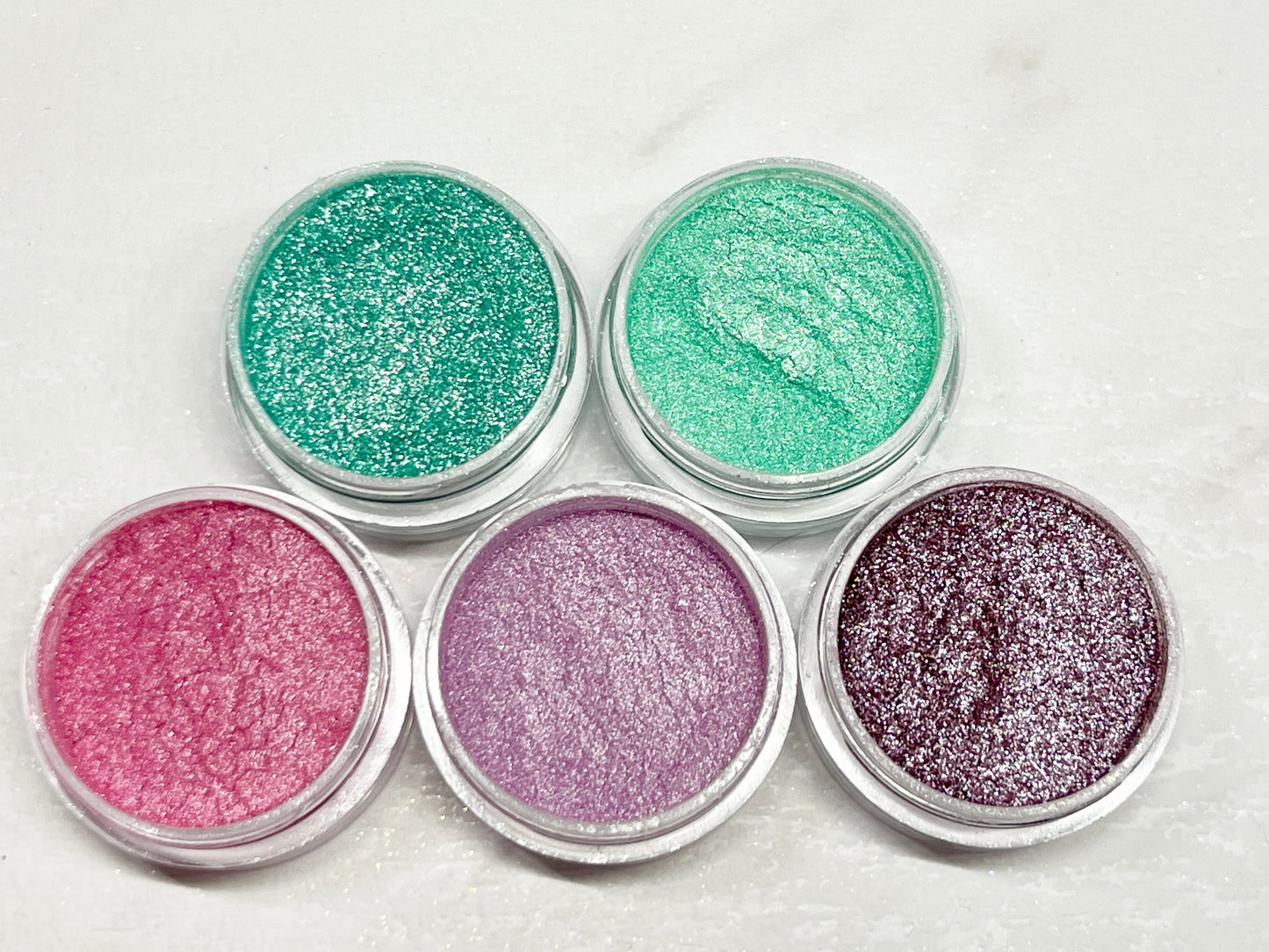 Lustre Dust Nail Powder Pigment- Petunia 1 g.